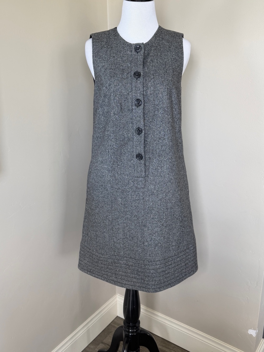 GAP Gray Sleeveless Button-Front Shift Dress